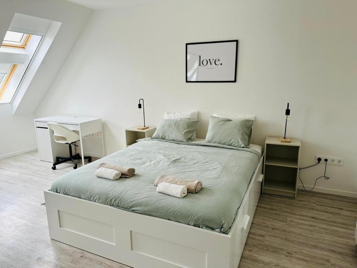 Palace Quarter 1 Peaceful Modern Central Top Floor Apartment บูดาเปสต์ ภายนอก รูปภาพ