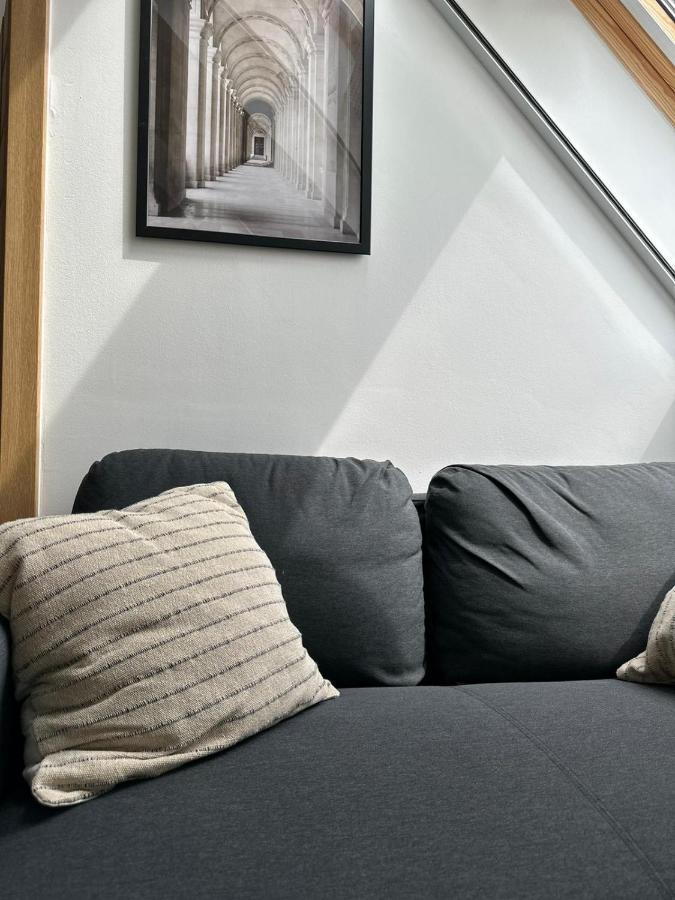 Palace Quarter 1 Peaceful Modern Central Top Floor Apartment บูดาเปสต์ ภายนอก รูปภาพ